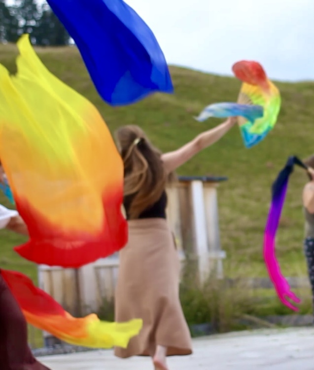 Embodied Dance Circle für Frauen - YOMA